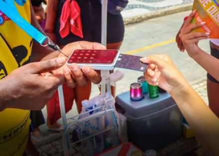 saiba-como-se-prevenir-dos-golpes-financeiros-no-carnaval-correio-nogueirense