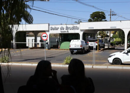 bolsonaro-tem-24h-para-explicar-fala-de-eduardo-sobre-acesso-a-video-correio-nogueirense