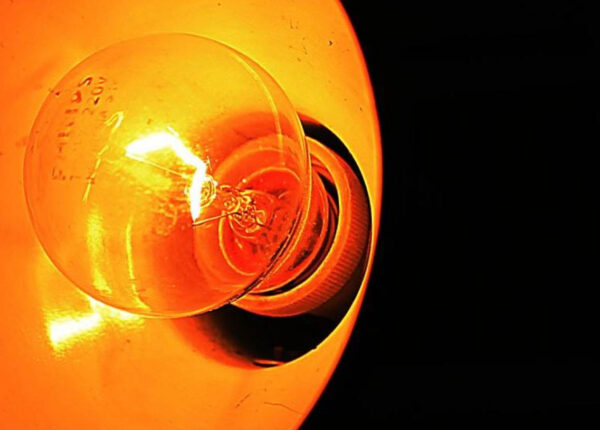 conta-de-luz-aneel-define-que-maio-tera-bandeira-tarifaria-amarela-correio-nogueirense-capa