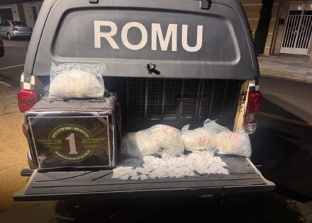 falso-motoboy-e-detido-com-grande-quantidade-de-drogas-em-cosmopolis-correio-nogueirense