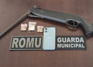homem-e-detido-com-arma-de-fogo-e-entorpecentes-no-bairrinho-em-artur-nogueira-correio-nogueirense