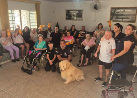 prefeitura-leva-carinho-e-chocolate-a-idosos-atendidos-pela-aidan-em-acao-especial-de-pascoa-correio-nogueirense