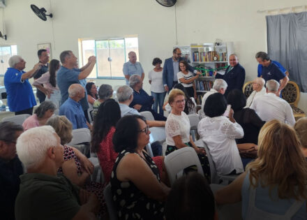 projeto-estante-literaria-amplia-acesso-a-leitura-na-regiao-correio-nogueirense