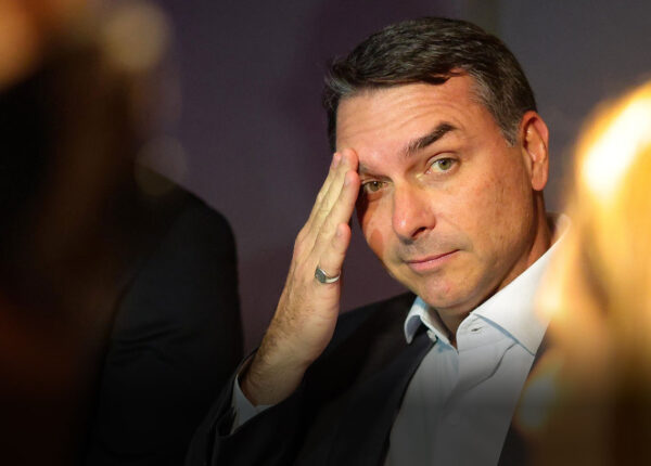 deputados-pedem-investigacao-sobre-relacao-entre-vorcaro-e-flavio-correio-nogueirense