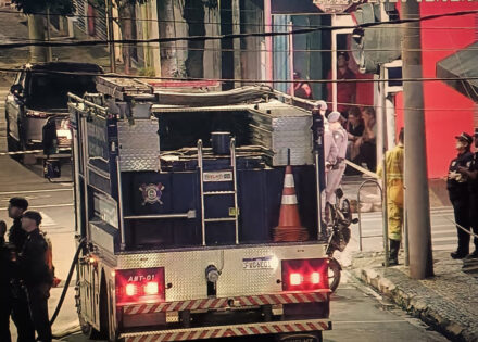 incendio-de-grandes-proporcoes-atinge-loja-de-variedades-em-cosmopolis-correio-nogueirense