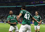 palmeiras-goleia-junior-em-casa-e-avanca-em-2o-do-grupo-f-correio-nogueirense