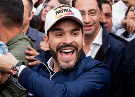 candidato-de-direita-la-espriella-vence-disputa-acirrada-na-colombia-correio-nogueirense
