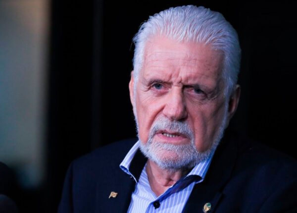 jaques-wagner-anuncia-saida-da-lideranca-do-governo-no-senado-correio-nogueirense