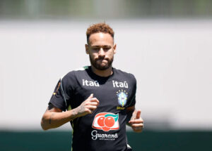 neymar-vai-a-campo-pela-primeira-vez-em-treino-da-selecao-brasileira-correio-nogueirense