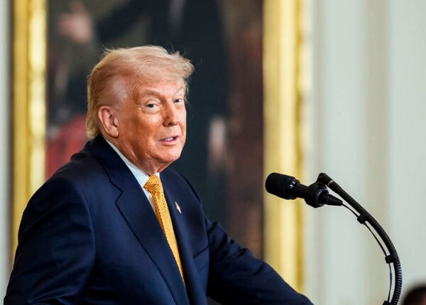 trump-anuncia-acordo-com-ira-e-fim-de-bloqueio-naval-correio-nogueirense
