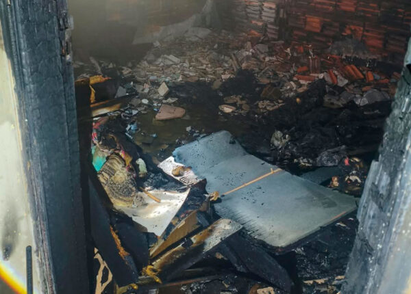 casa-e-tomada-pelo-fogo-e-sofre-grandes-danos-durante-incendio-em-artur-nogueira-correio-nogueirense-capa