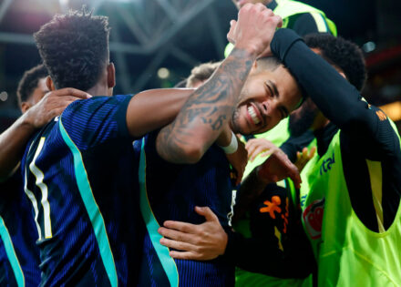 brasil-vence-a-australia-por-4-a-2-correio-nogueirense