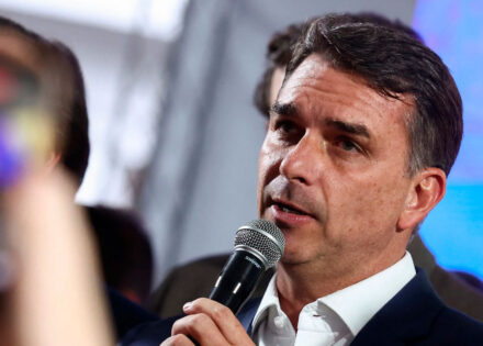 moraes-manda-flavio-entregar-passaporte-e-o-proibe-de-deixar-o-pais-correio-nogueirense